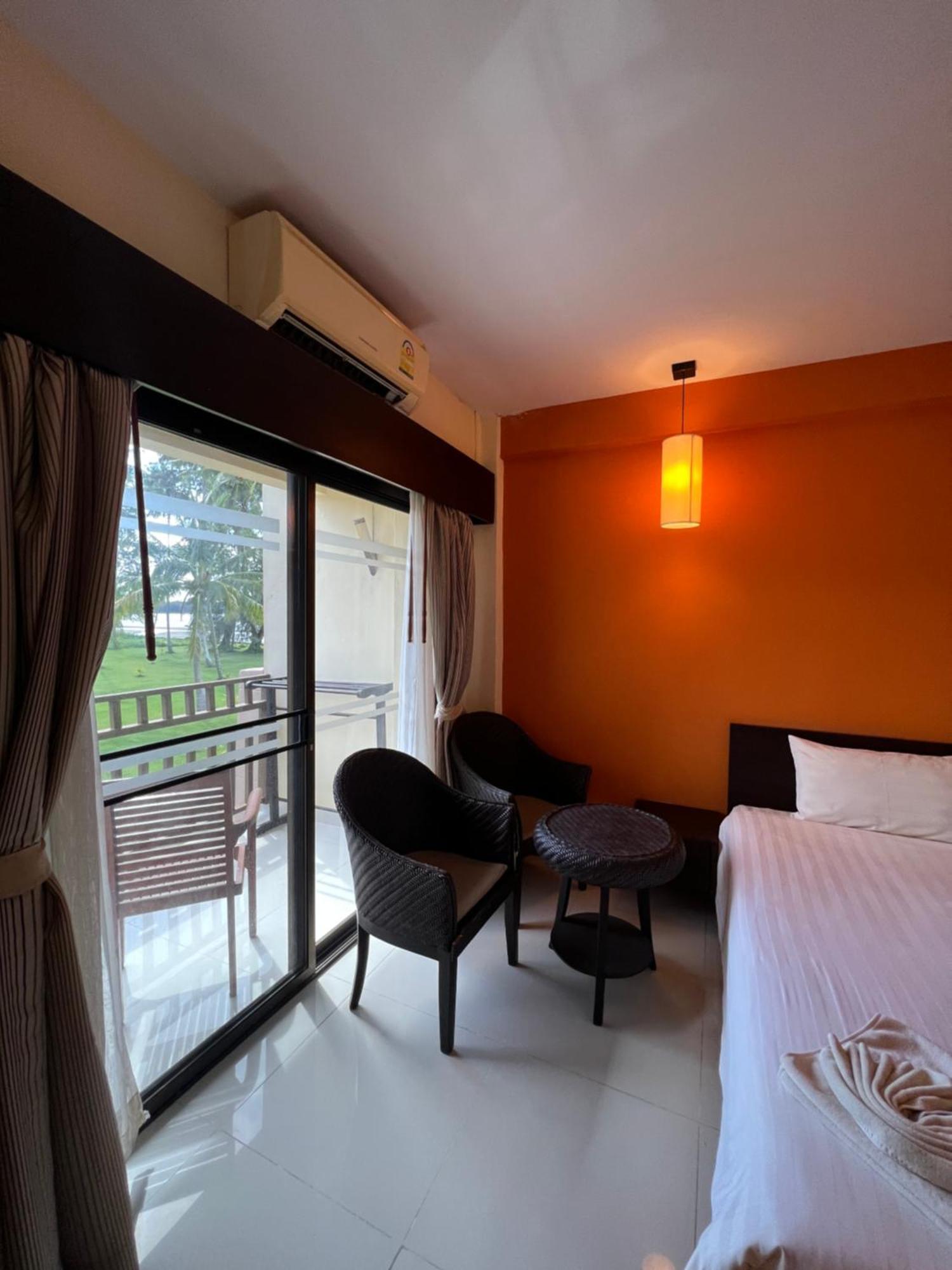Lanta Pura Beach Resort-Sha Extra Plus Koh Lanta Exterior photo